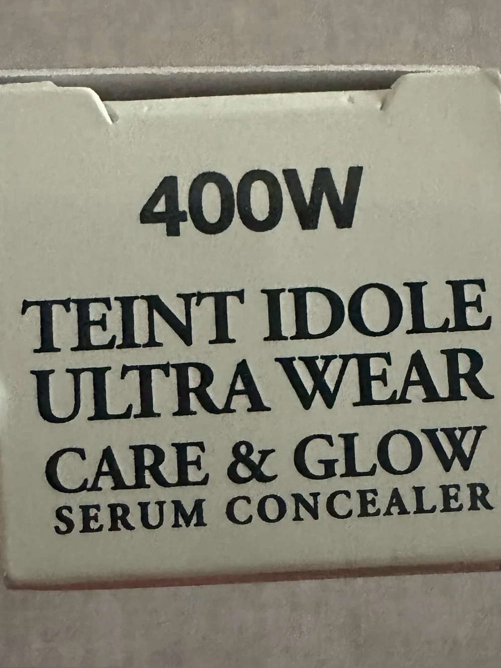 Lancôme Teint Idole Ultra Wear Care & Glow Serum Concealer in shade 400W